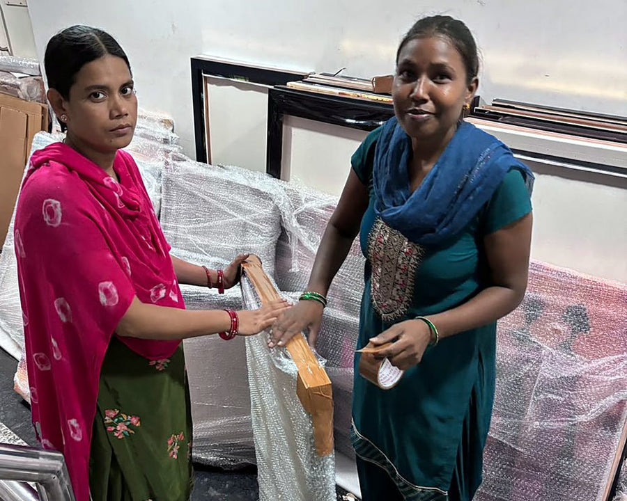 Pushpa and Jaya, Khirki packing team